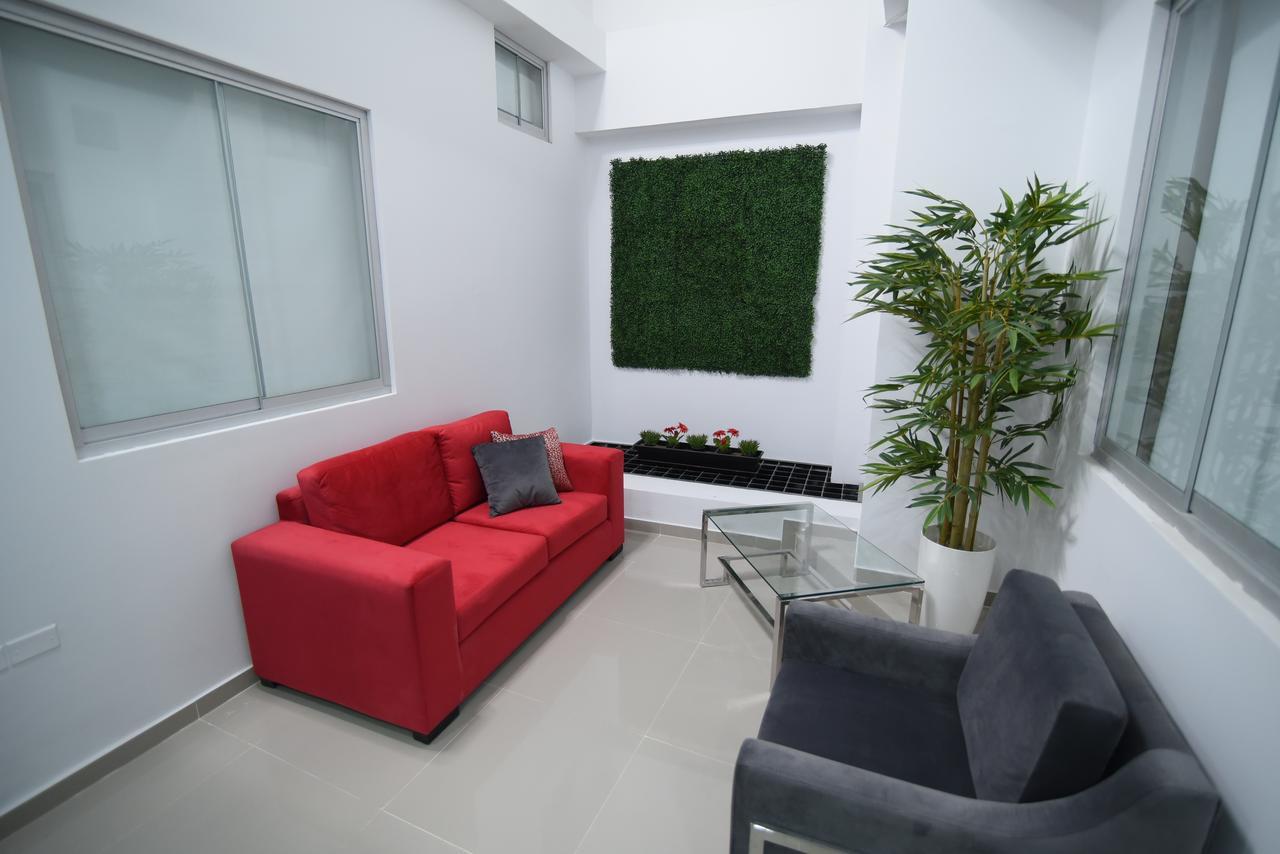Escala Urban Hotel تشيكلايو المظهر الخارجي الصورة